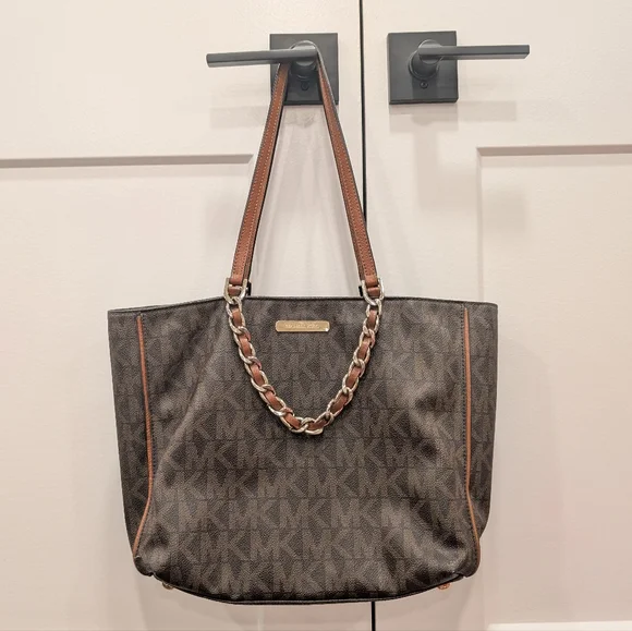 MICHAEL KORS Signature Brown Tote Bag with Chain Detail - Picture 14 of 14